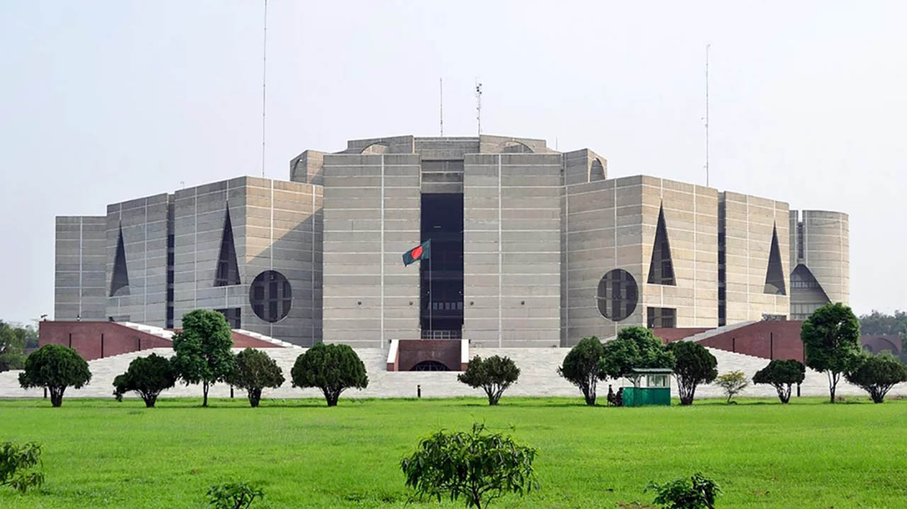 জাতীয় সংসদের তৃতীয় অধিবেশন বিকেলে
