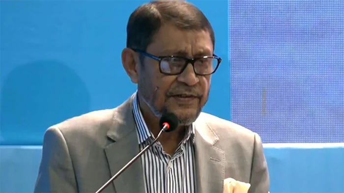‘টিকা নিয়ে দোষারোপ নয়, শিশুদের নিরাপত্তা নিশ্চিত করাই মূল অগ্রাধিকার’