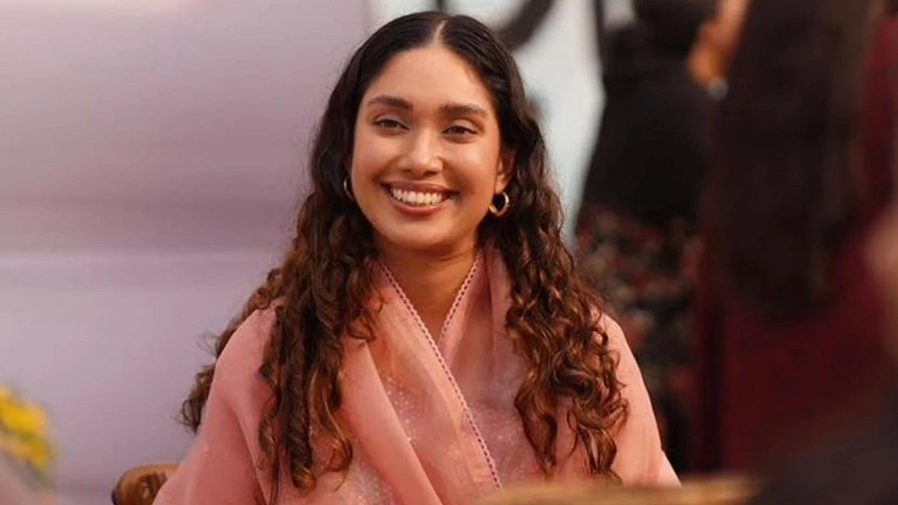 বার কাউন্সিলের এমসিকিউ পরীক্ষায় উত্তীর্ণ জাইমা রহমান