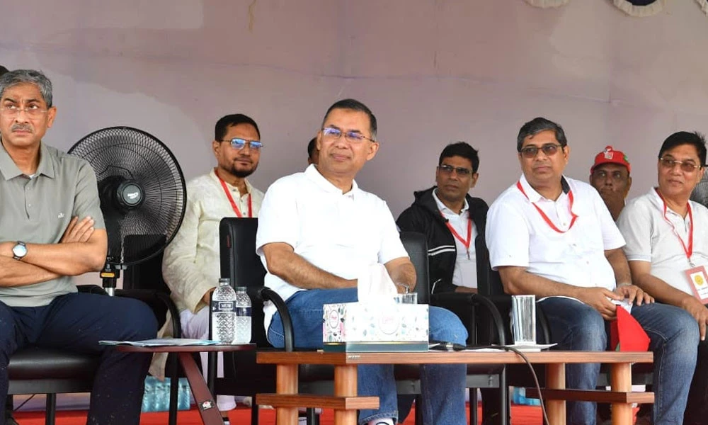 সিগারেটে ট্যাক্স বাড়ানোয় বিরোধী দল নাখোশ : প্রধানমন্ত্রী