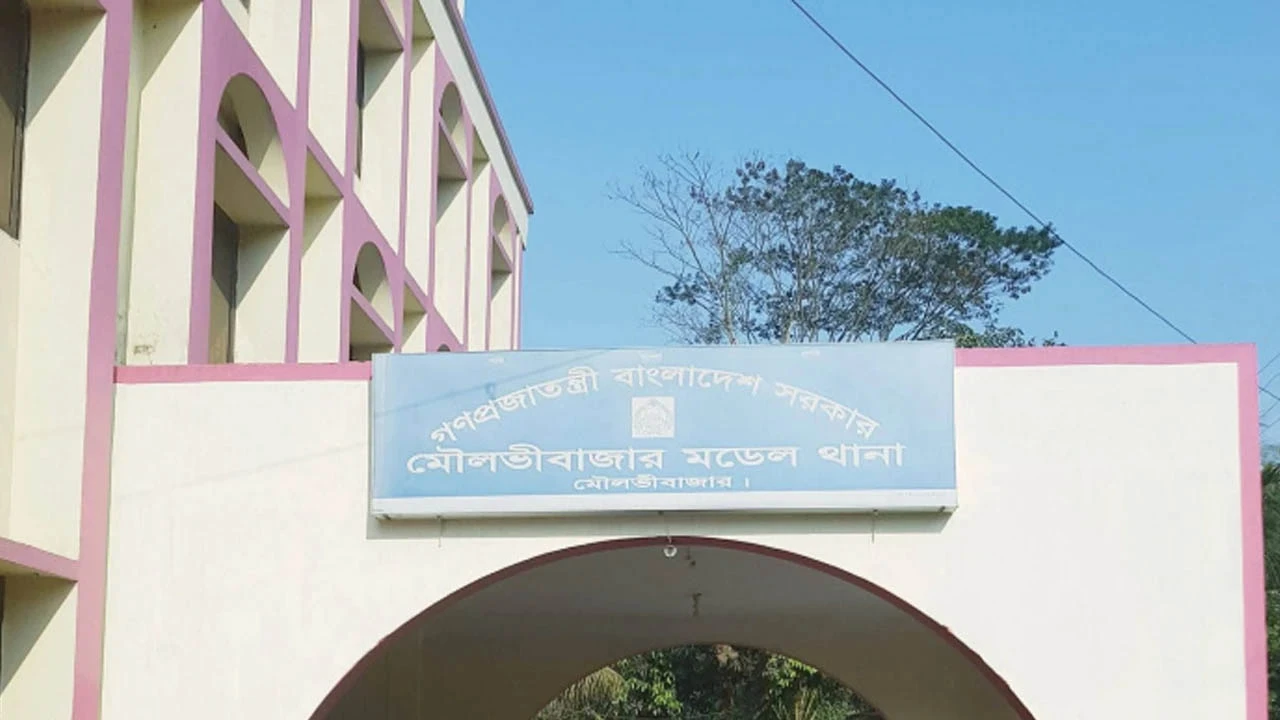 মৌলভীবাজারে চালককে বেঁধে সিএনজি ছিনতাই