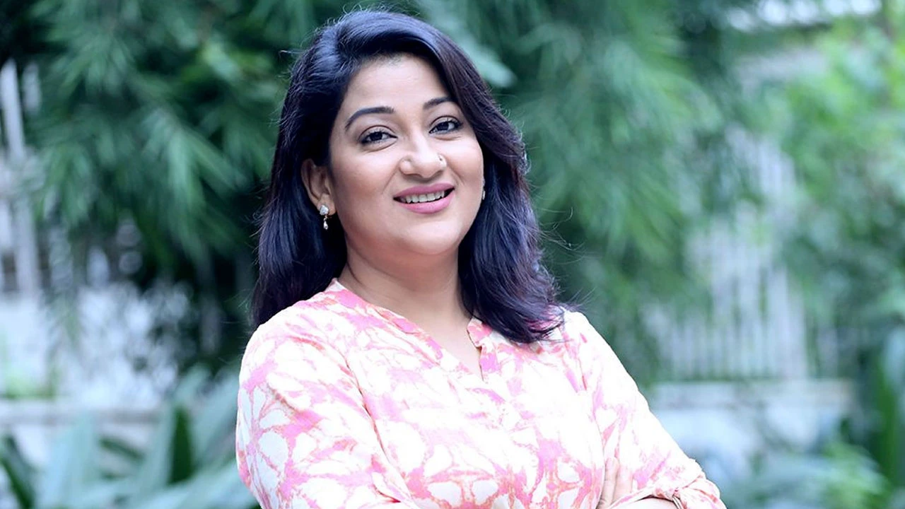 দোয়া চাইলেন দীপা খন্দকার, হঠাৎ কী হলো অভিনেত্রীর?