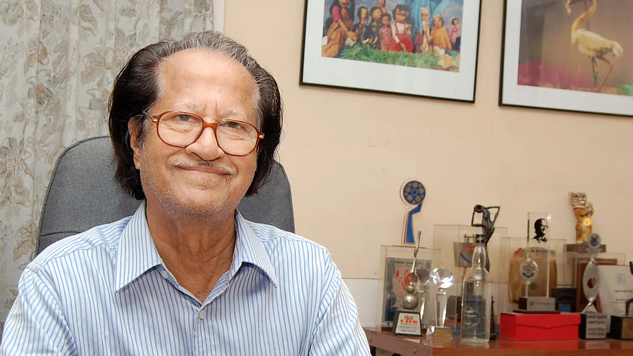 আইসিইউতে বরেণ্য চিত্রশিল্পী মুস্তাফা মনোয়ার