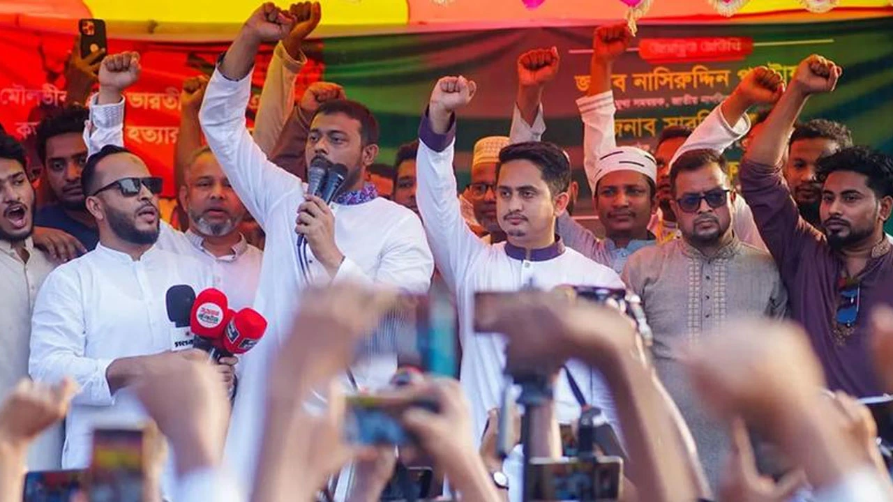 শ্বশুরবাড়ি হলে আরও ভালো রাস্তা বানাতাম—  নাসীরুদ্দীন পাটওয়ারী