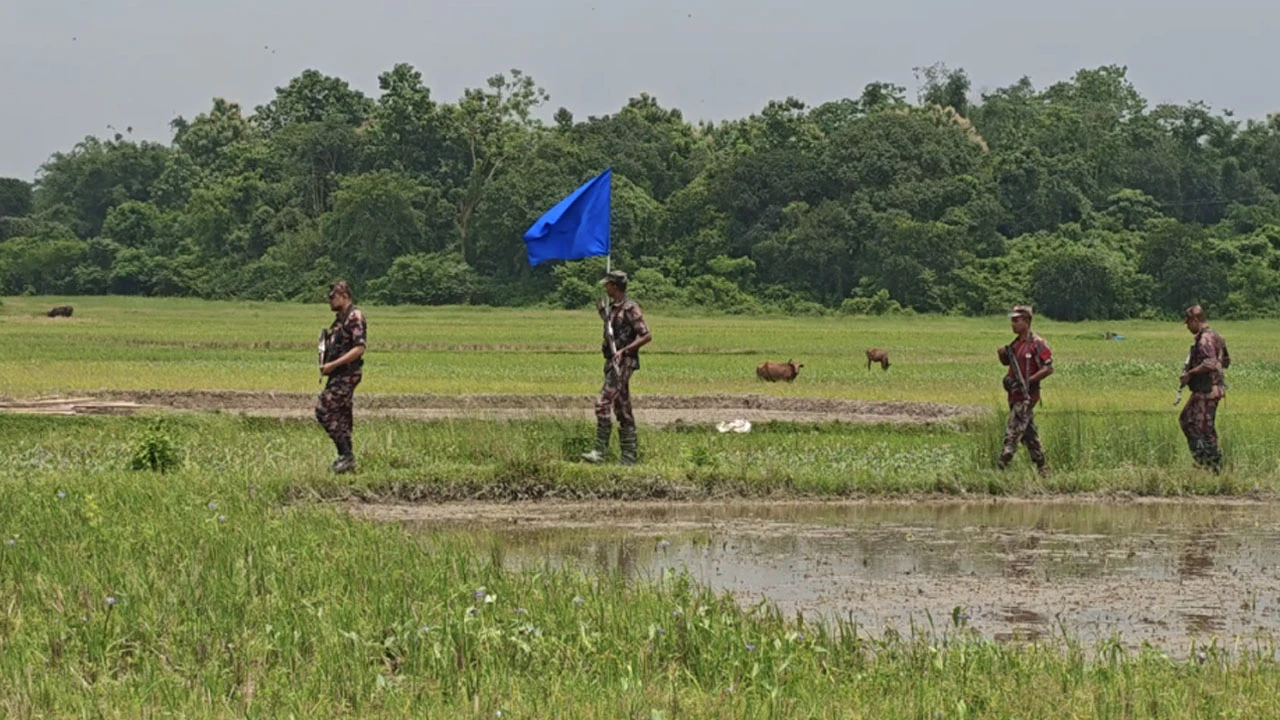 অবৈধ পুশইনের আশঙ্কায় সীমান্তে সতর্ক অবস্থায় বিজিবি