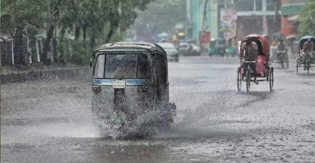 দুপুরের মধ্যে যেসব জেলায় ঝড় ও বৃষ্টির শঙ্কা