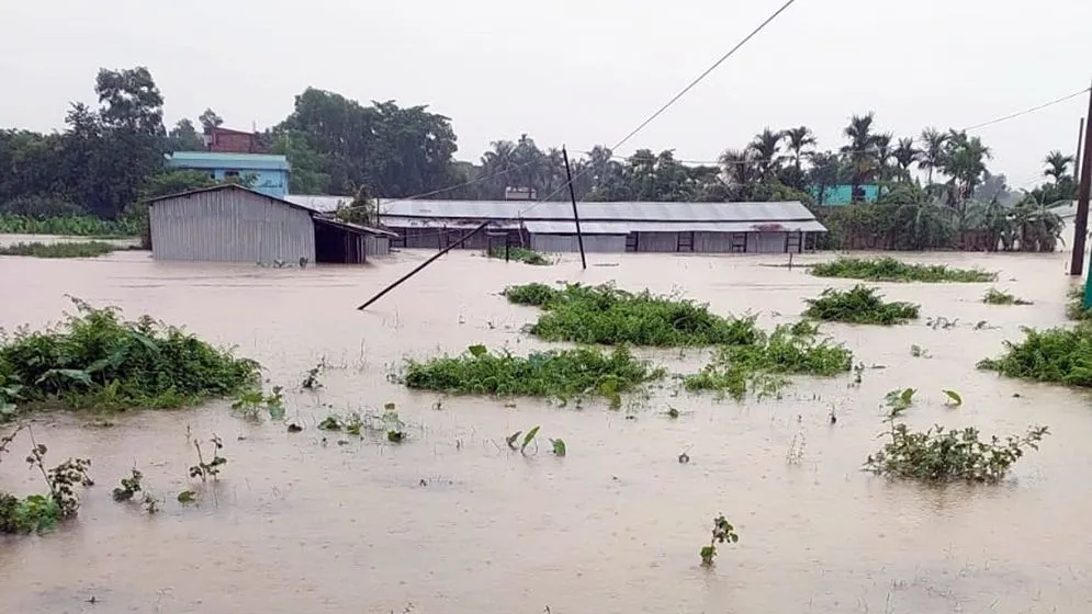 টানা বর্ষণে সিলেট-সুনামগঞ্জে বন্যা অবনতির শঙ্কা