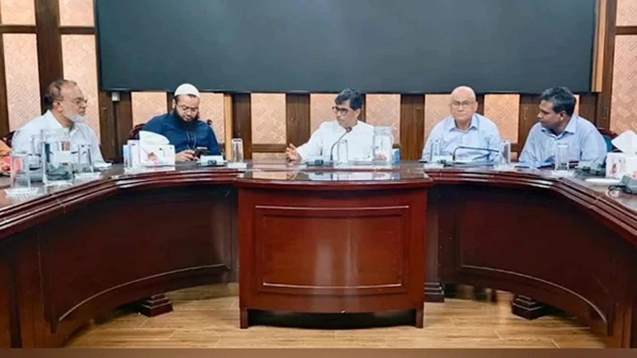 বন্যাকবলিত কৃষকদের বীজ বিতরণে অনিয়ম বরদাশত করা হবে না: কৃষিমন্ত্রী