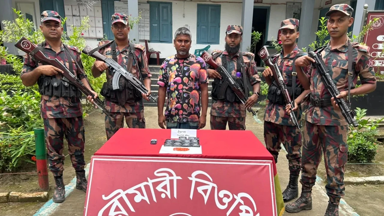 জামালপুরে বিজিবির পৃথক অভিযানে মাদক জব্দ