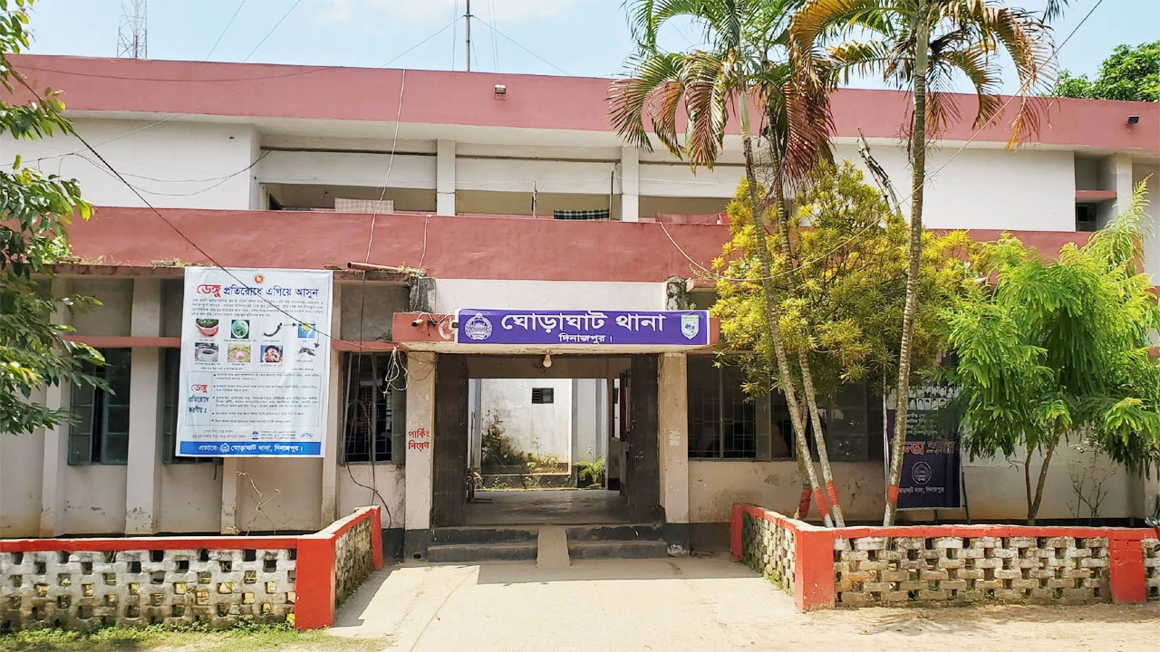 ঘোড়াঘাটে ট্রাকচাপায় মা-মেয়ের মৃত্যু