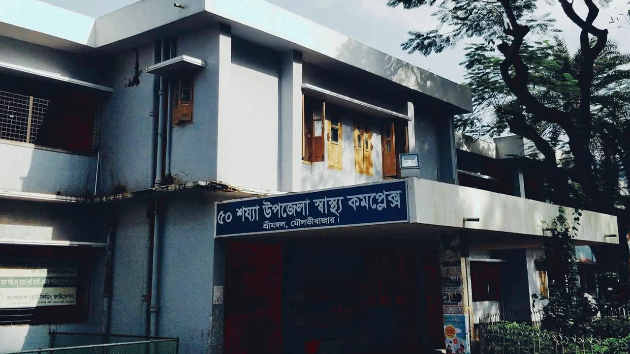 লোডশেডিংয়ে মোমবাতির আলোয় চিকিৎসা, আইপিএস ব্যাটারি চুরি
