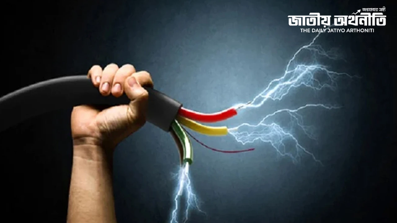 বিদ্যুতের খুঁটিতে বিদ্যুৎস্পৃষ্টে দিনমজুরের মৃত্যু