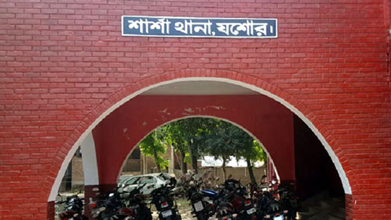 টাকা ফেরত চাওয়ায় প্রতারিত প্রবাসী পরিবারকে মারধরের অভিযোগ