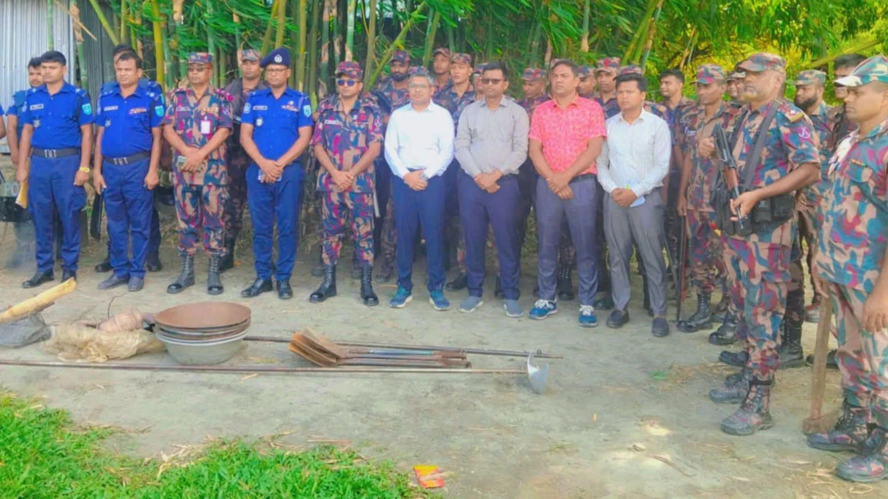 তিস্তাপাড়ের জনপদ বাঁচাতে কঠোর টাস্কফোর্স, অসাধু সিন্ডিকেটে আতঙ্ক