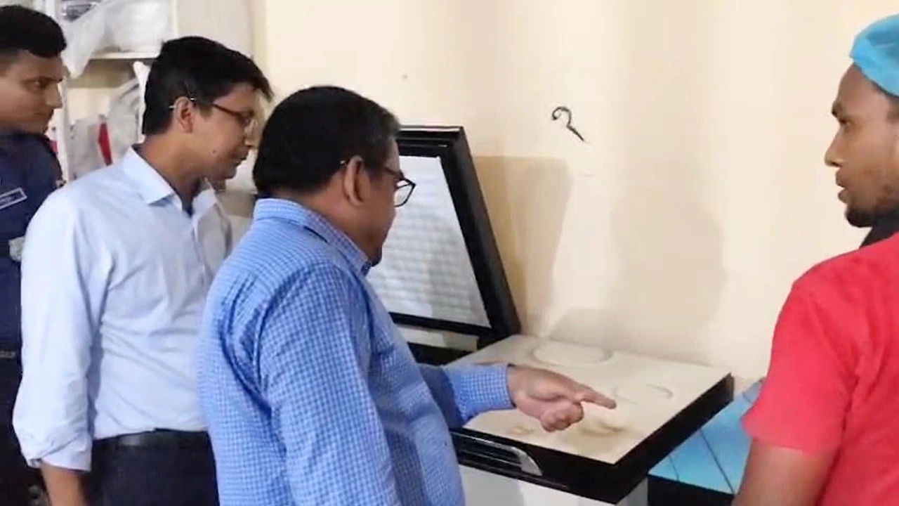 চুয়াডাঙ্গায় পচা-বাসি খাবার রাখায় রেস্তোরাঁকে জরিমানা