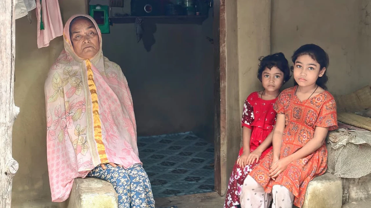 স্বামী হত্যার বিচার চেয়ে উল্টো মিথ্যা মামলায় শিশুসহ কারাগারে স্ত্রী