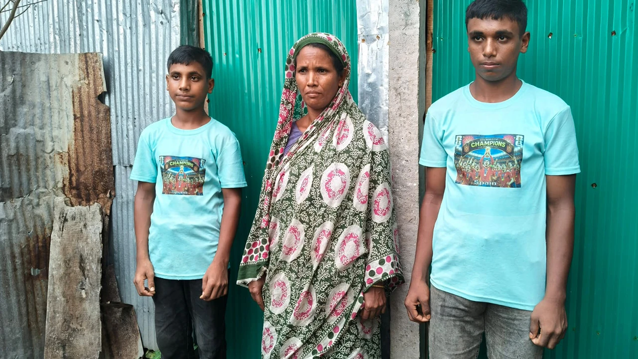 লালমনিরহাটে বিধবার বসতঘর ভেঙে দেওয়ার হুমকির অভিযোগ