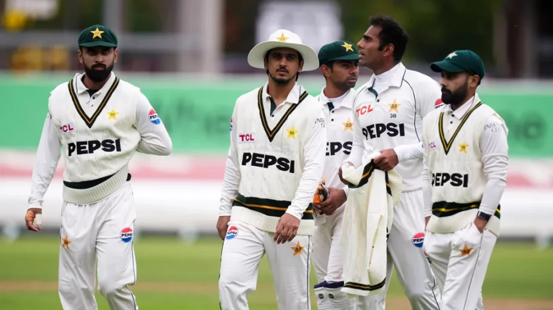 ১১ পয়েন্ট হারিয়েও জরিমানার মুখে পাকিস্তান
