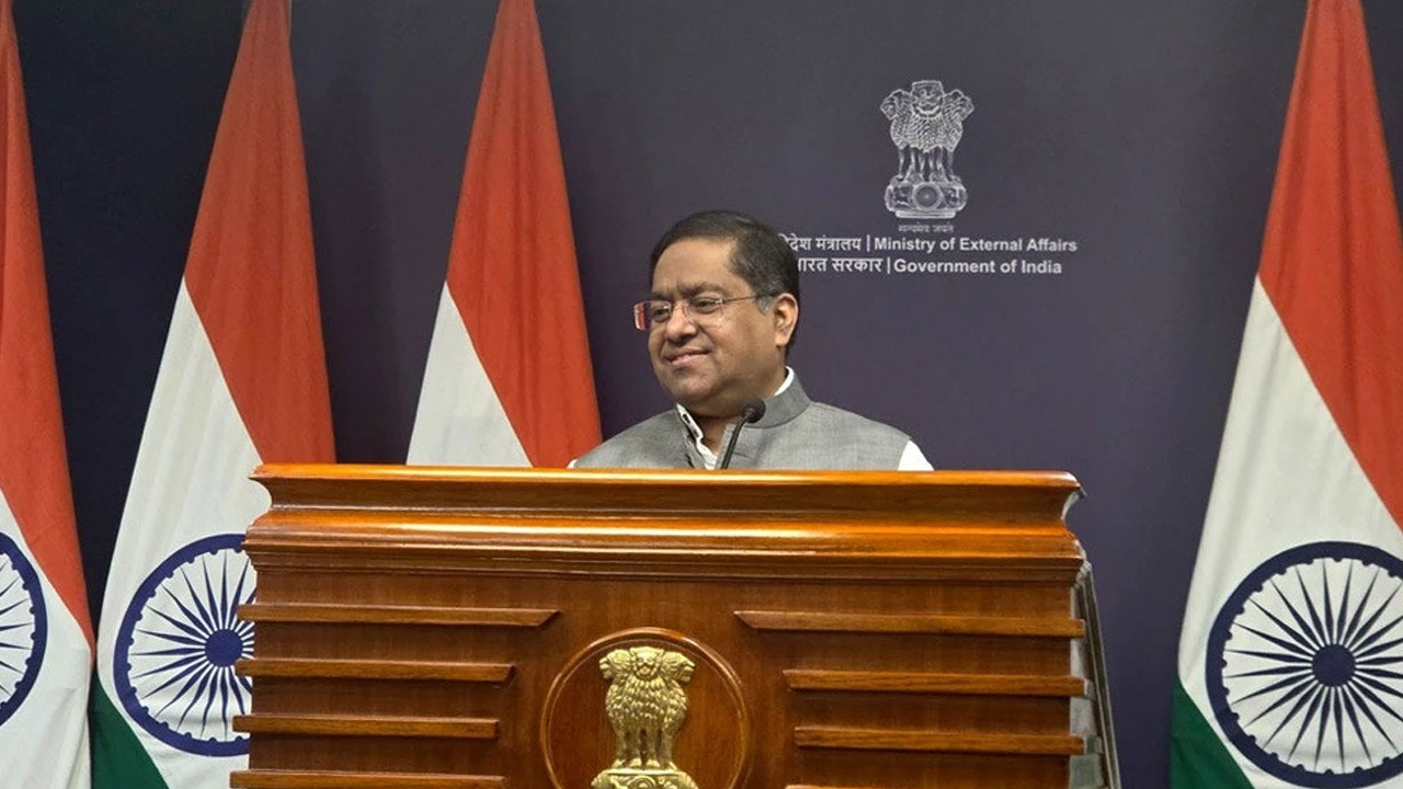 শেখ হাসিনা আমলের ১০১ চুক্তি পর্যালোচনা করবে ঢাকা, যা বলল ভারত