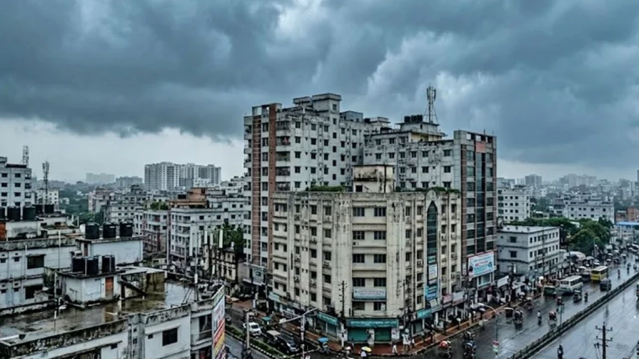 ঢাকায় হালকা বৃষ্টি বা বজ্রসহ বৃষ্টির পূর্বাভাস