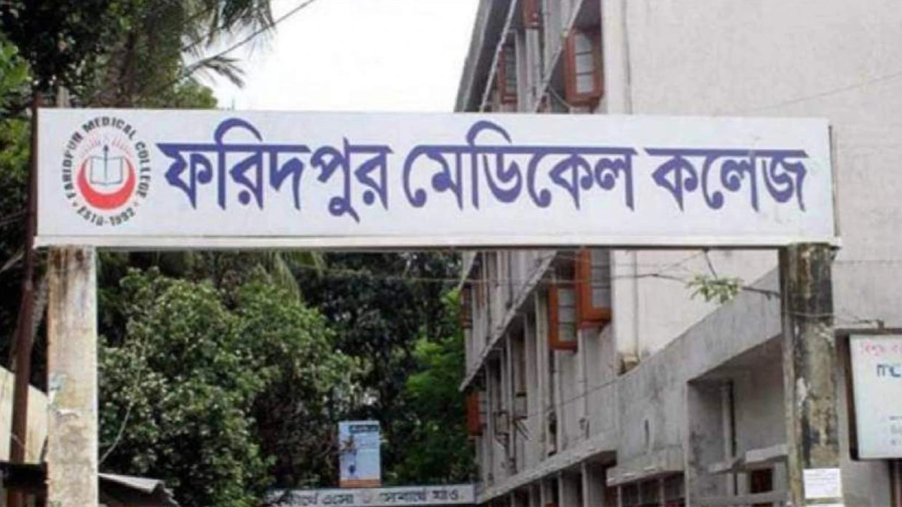 সিজারে পেটে গজ: ৪ মাস ধরে সিসিইউতে জীবন-মৃত্যুর সন্ধিক্ষণে নার্স বিথী