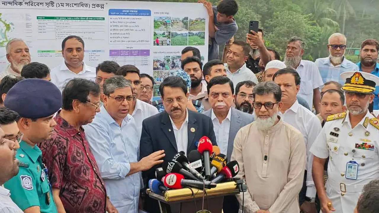 ঢাকার খাল পুনরুদ্ধার ও সৌন্দর্যবর্ধনে কাজ করছে সরকার