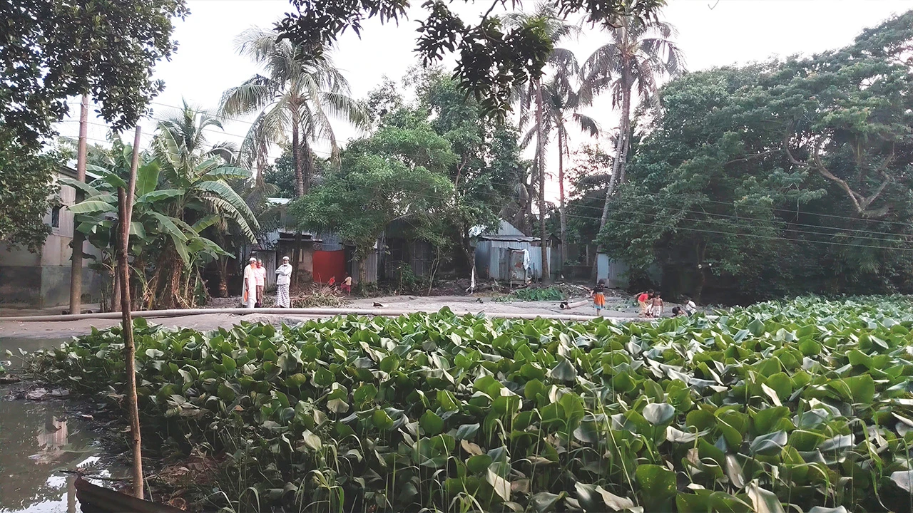নিকলীতে শতবর্ষী পুকুর ভরাট, জলাবদ্ধতার শঙ্কায় স্থানীয়রা