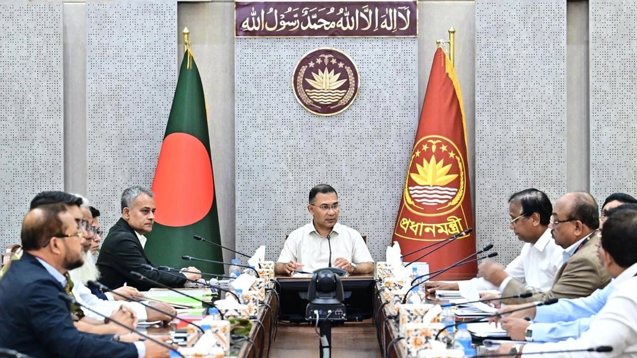 বৃত্তাকার সড়ক নির্মাণকাজের গতি বাড়ানোর নির্দেশ প্রধানমন্ত্রীর