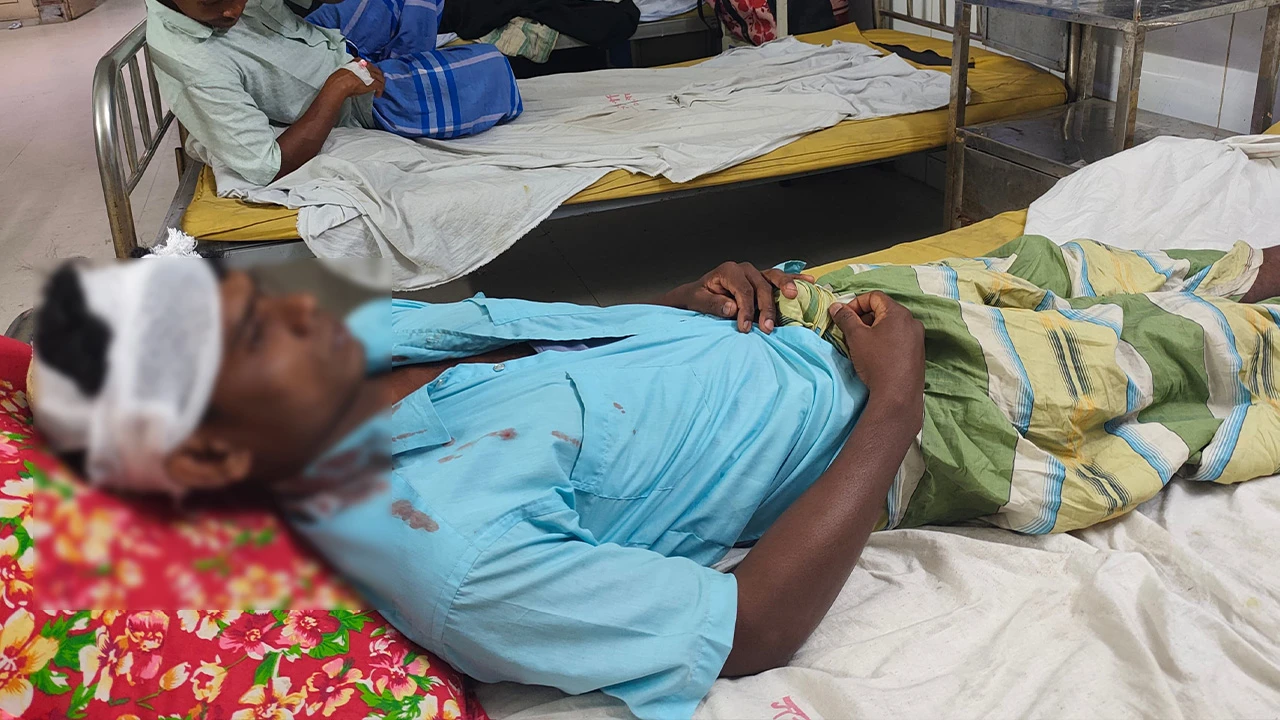 আদিতমারীতে ছুরিকাঘাত করে ব্যবসায়ীর টাকা ছিনতাই
