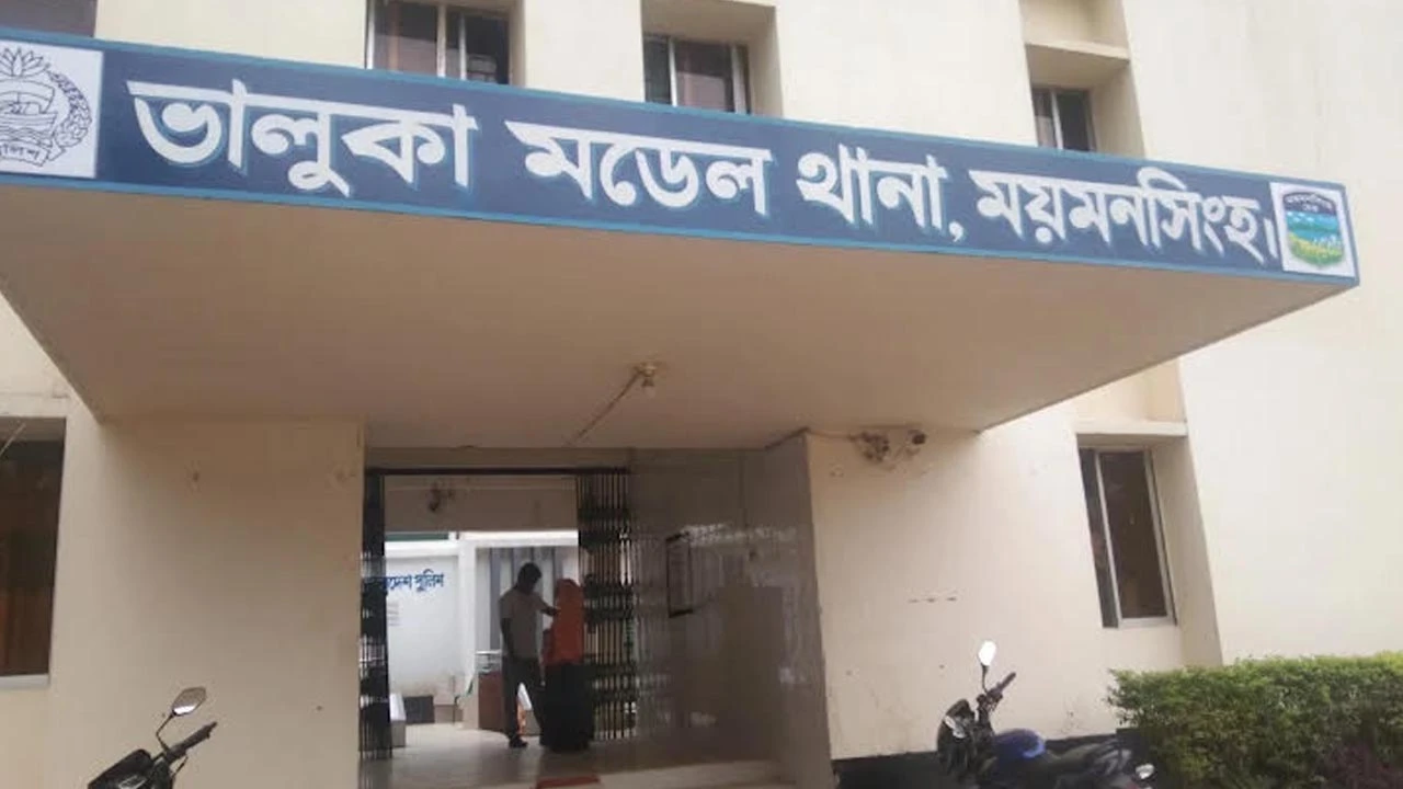 মেয়েকে ধর্ষণের অভিযোগে বাবা গ্রেপ্তার, অন্তঃসত্ত্বা কিশোরী