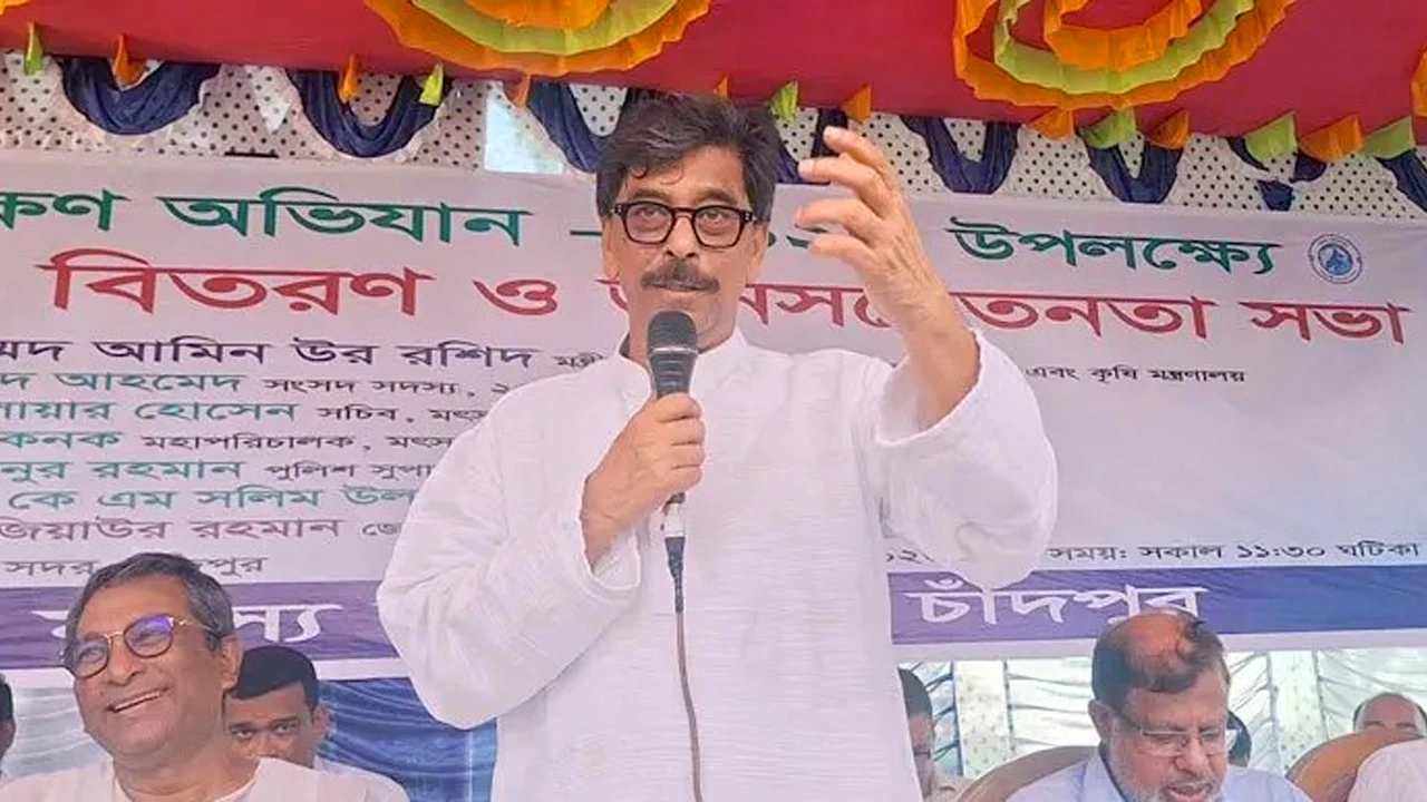 ইলিশের উৎপাদন কমার কারণ অনুসন্ধানে গবেষণা চলছে: মৎস্যমন্ত্রী
