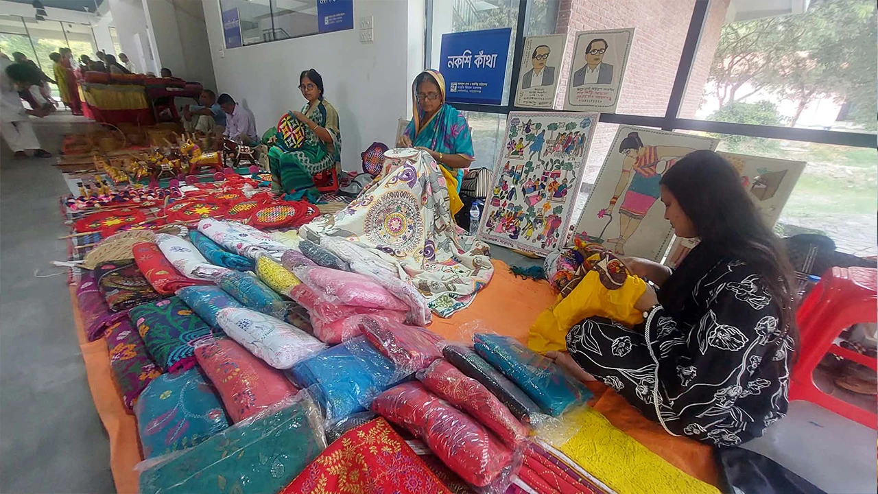 সোনারগাঁয়ে আট দিনব্যাপী লালন কারুমেলা শুরু