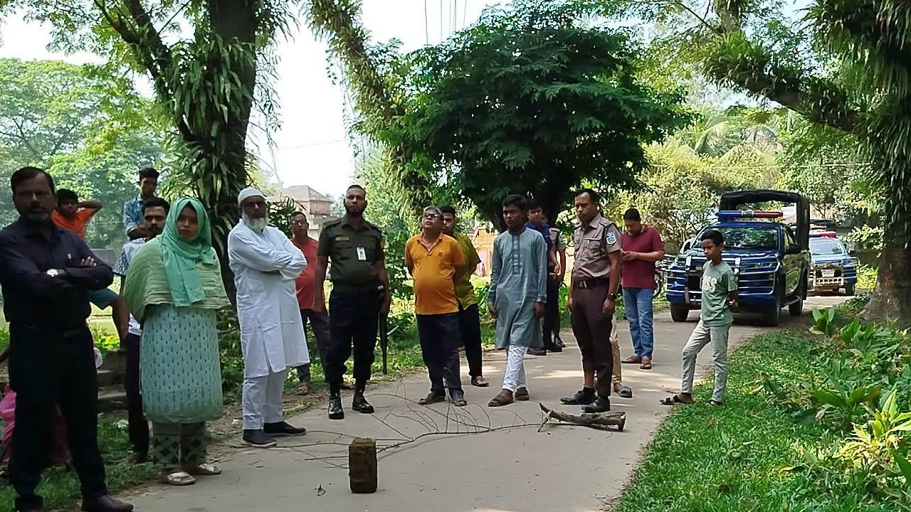 ৩ দিনের মাথায় নেত্রকোনায় ফের দুর্বৃত্তের গুলি, যুবক আহত