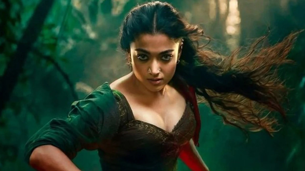 কেরালার জঙ্গলে রাশমিকা মান্দানা