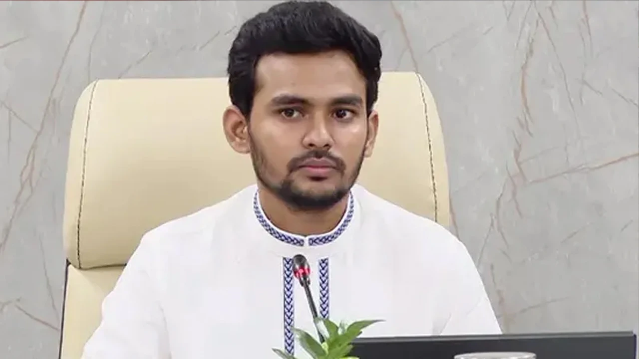 মেয়র নির্বাচিত হলে ময়লার বিল দিতে হবে না: আসিফ মাহমুদ