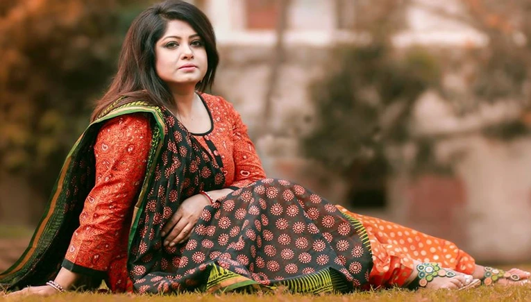 এবার ‘বিচ্ছেদ বেদনা’ নিয়ে আলোচনায় মৌসুমী!
