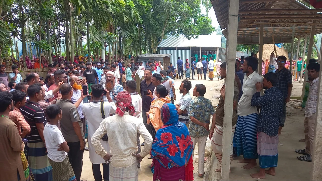 ৬ বছর পর আদালতের আদেশে মাদ্রাসার জমি উদ্ধার