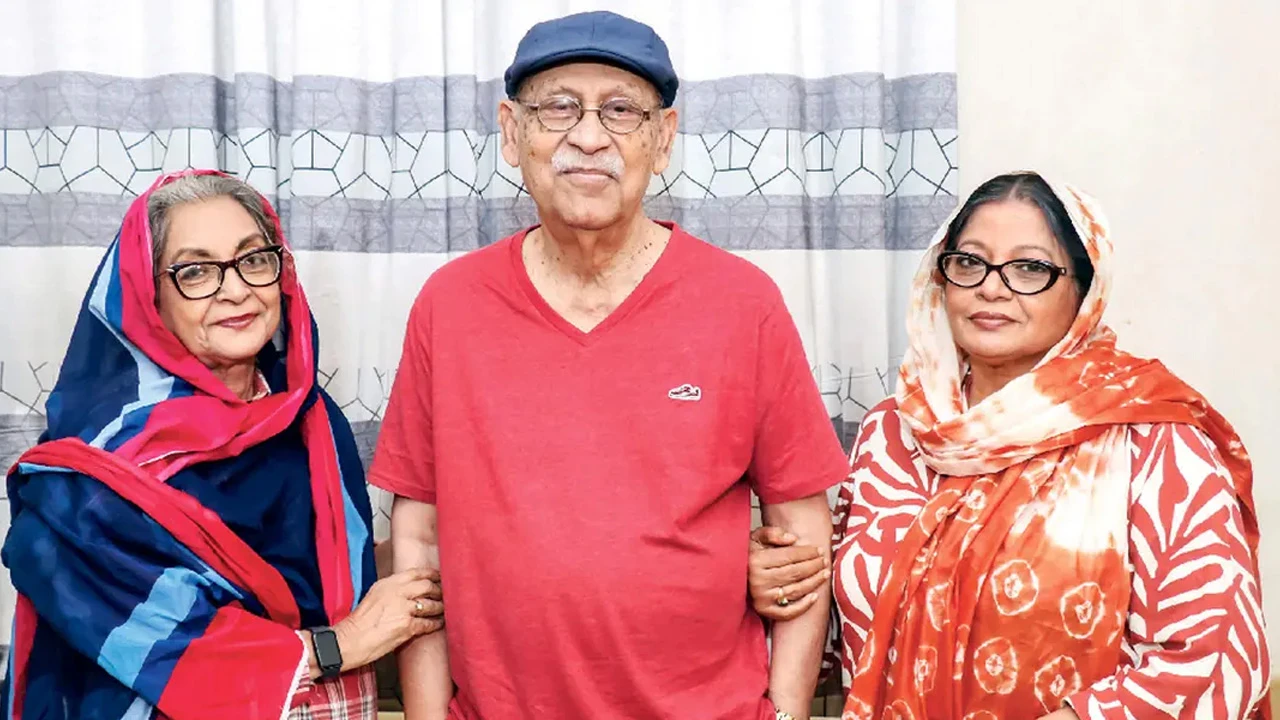 দীর্ঘ বিরতির পর এক নাটকে তিন কিংবদন্তি
