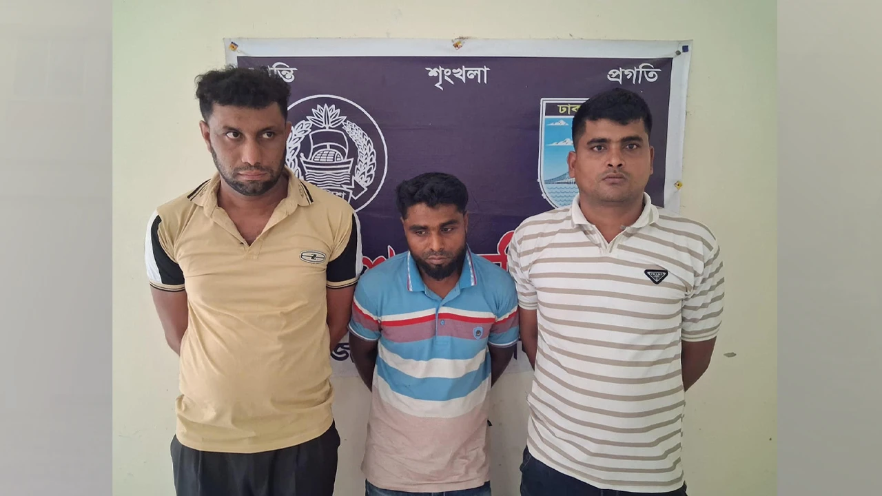 মাদারীপুরে পুলিশ পরিচয়ে ইজিবাইক চুরি