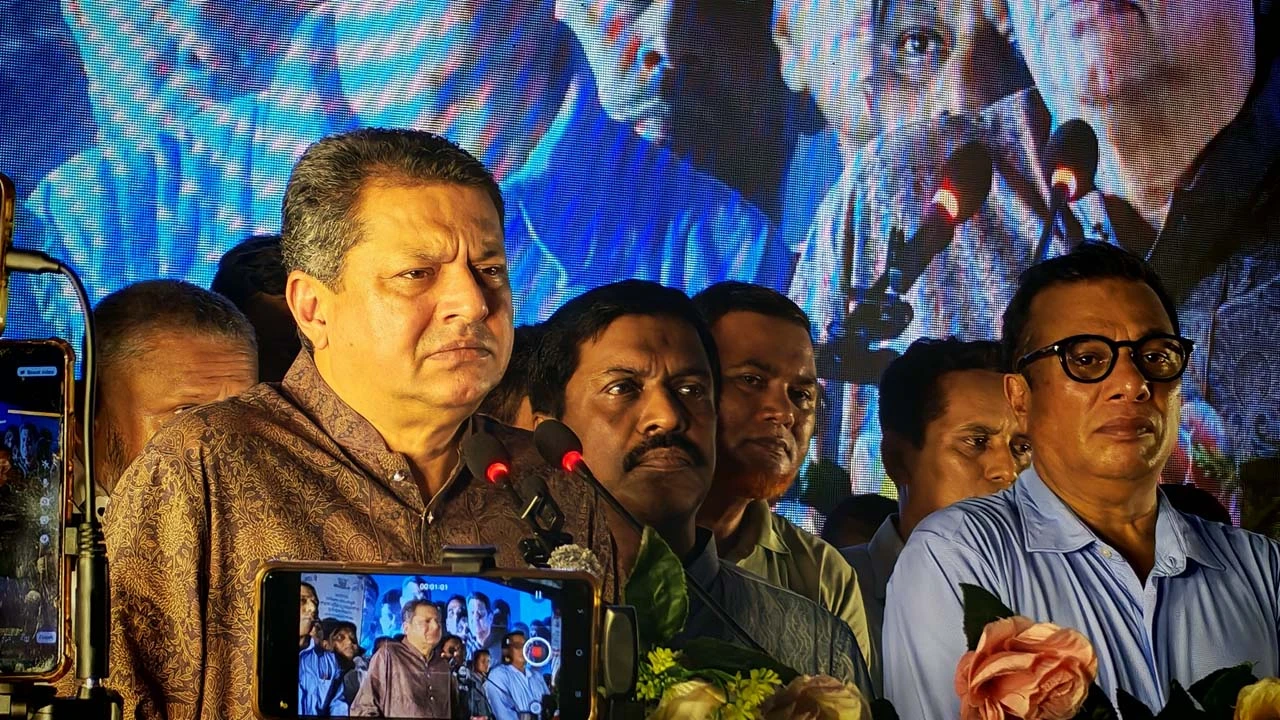 ছাত্র-জনতার আন্দোলনে দেশ গণতন্ত্রে ফিরেছে: গণপূর্ত মন্ত্রী
