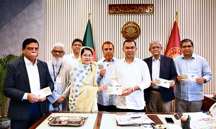 পল্লী উন্নয়ন দিবস উপলক্ষে স্মারক ডাকটিকিট উন্মোচন করলেন প্রধানমন্ত্রী