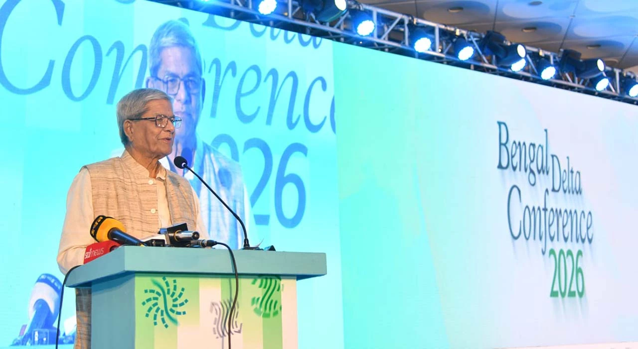 ‘গণতন্ত্র শক্তিশালী ও অর্থনীতি পুনর্গঠনে কাজ করছে সরকার’
