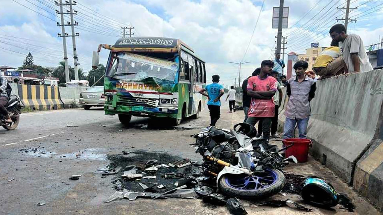 মহাসড়কে চার পরিবহনের সংঘর্ষ, মোটরসাইকেলের দুই আরোহী নিহত
