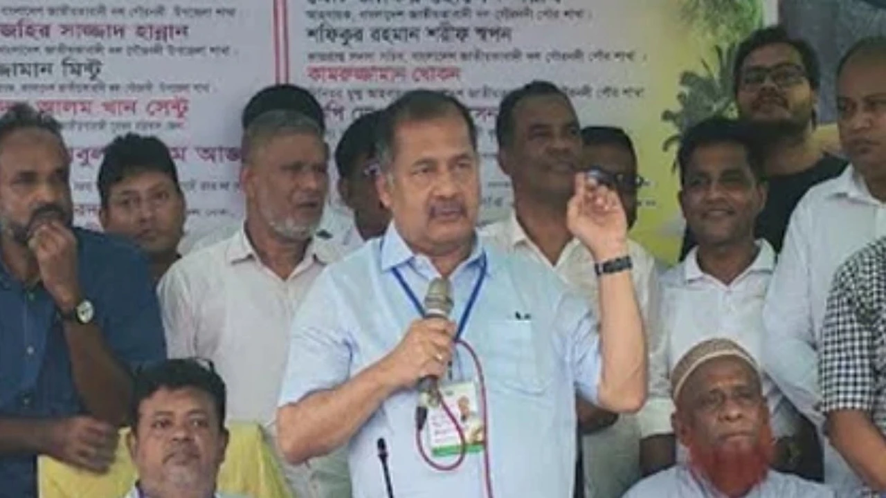 ফ্যামিলি কার্ডে অনিয়ম হলে কঠোর ব্যবস্থার হুঁশিয়ারি তথ্যমন্ত্রীর
