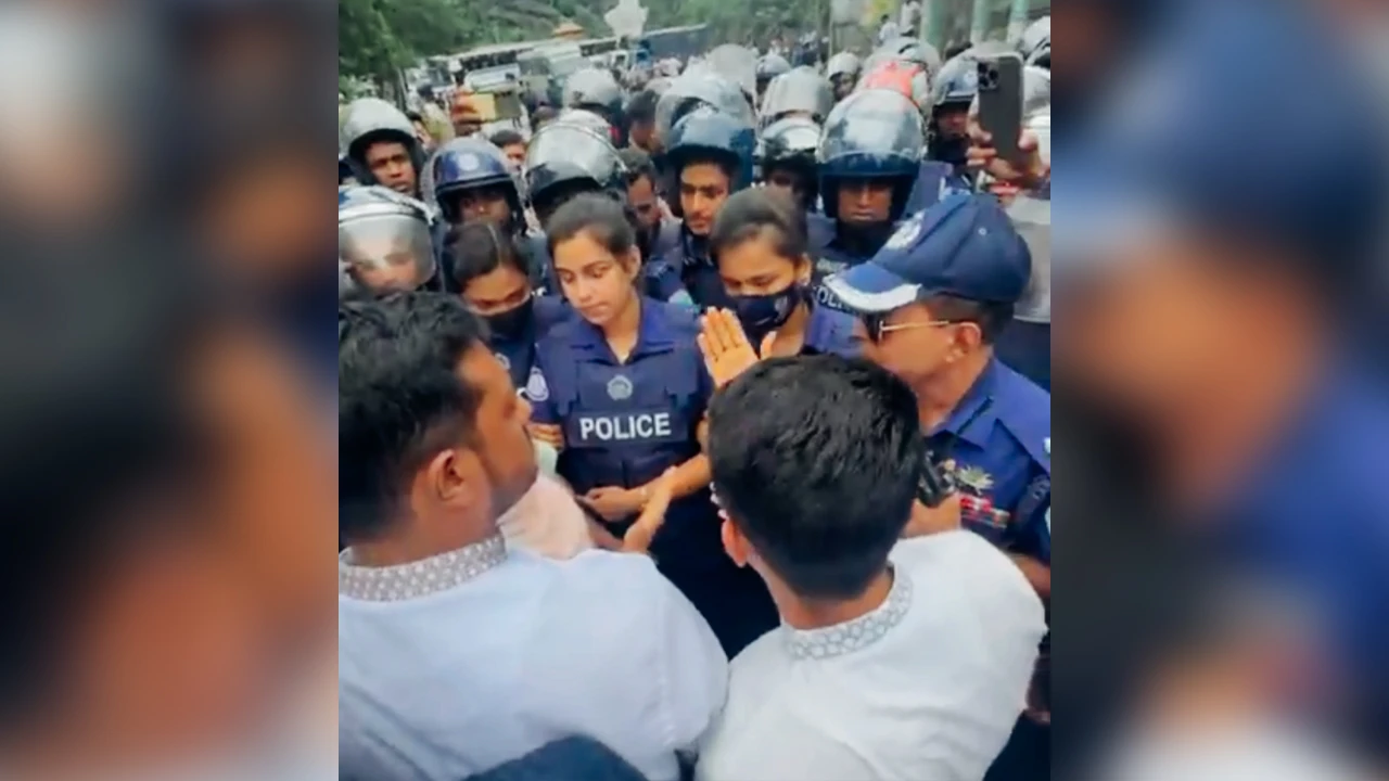 ১৪৪ ধারার কারণে আটকা পড়লেন এনসিপি নেতাকর্মীরা