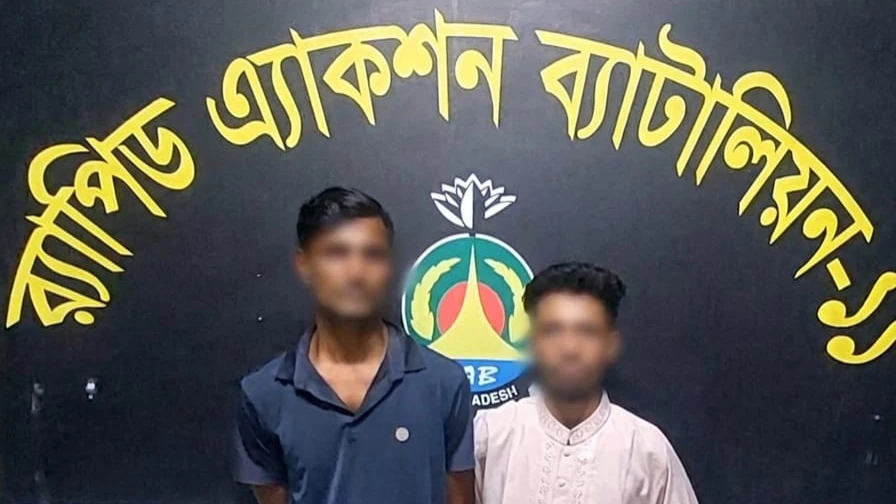 মোটরসাইকেলের এয়ার ফিল্টারে লুকানো ছিল ১৯৫৫ পিস ইয়াবা