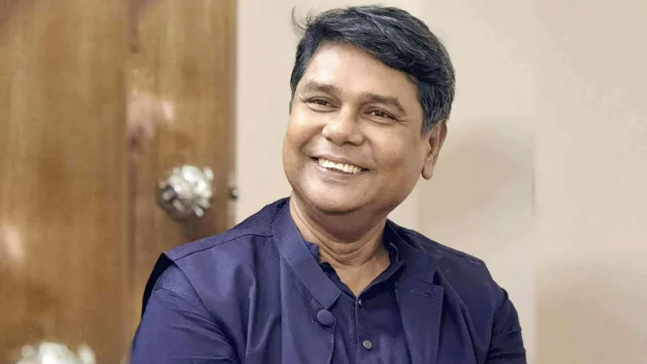 কোরিয়ার আন্তর্জাতিক ‘গোল্ডেন পেন অ্যাওয়ার্ড’ পেলেন মুম রহমান
