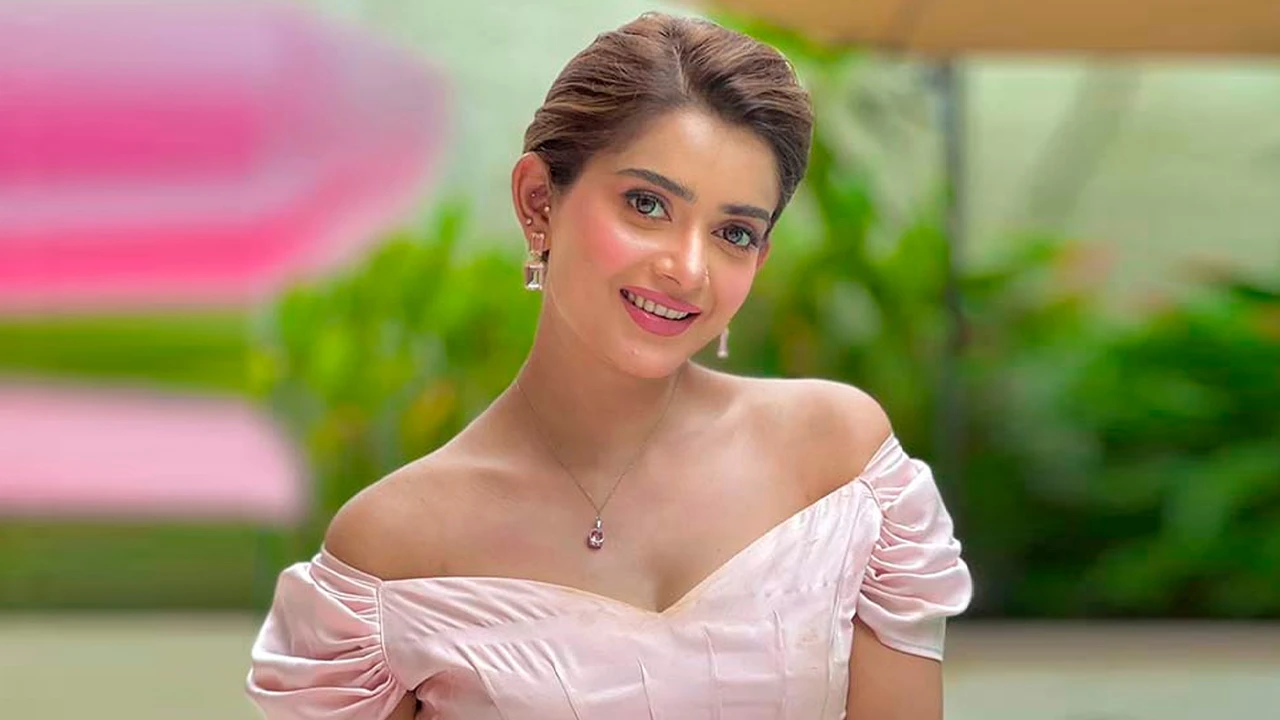 শাড়ি নিয়ে প্রতারণা মামলায় জামিন পেলেন তানজিন তিশা