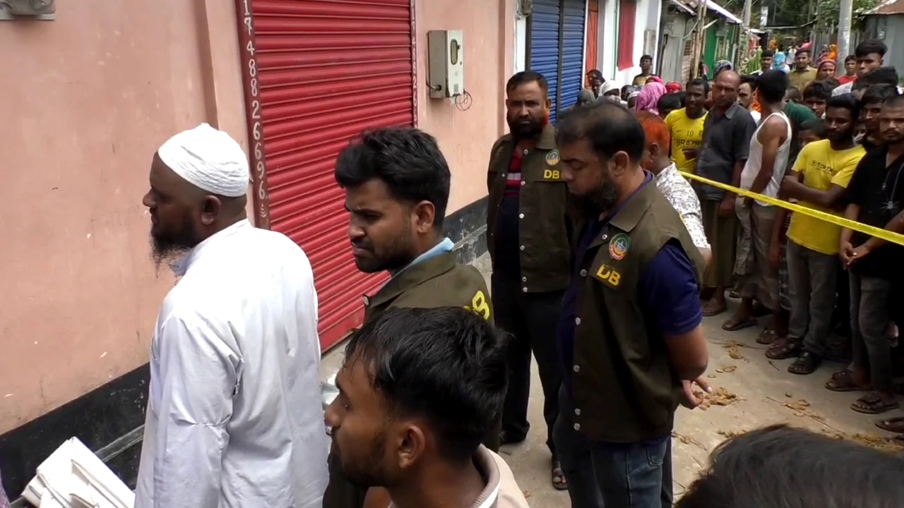 অটোরিকশা গ্যারেজে বৃদ্ধকে হত্যা করে লুটপাট