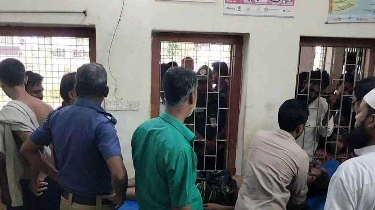 ফুটবল খেলাকে কেন্দ্র করে সংঘর্ষ, নিহত ১